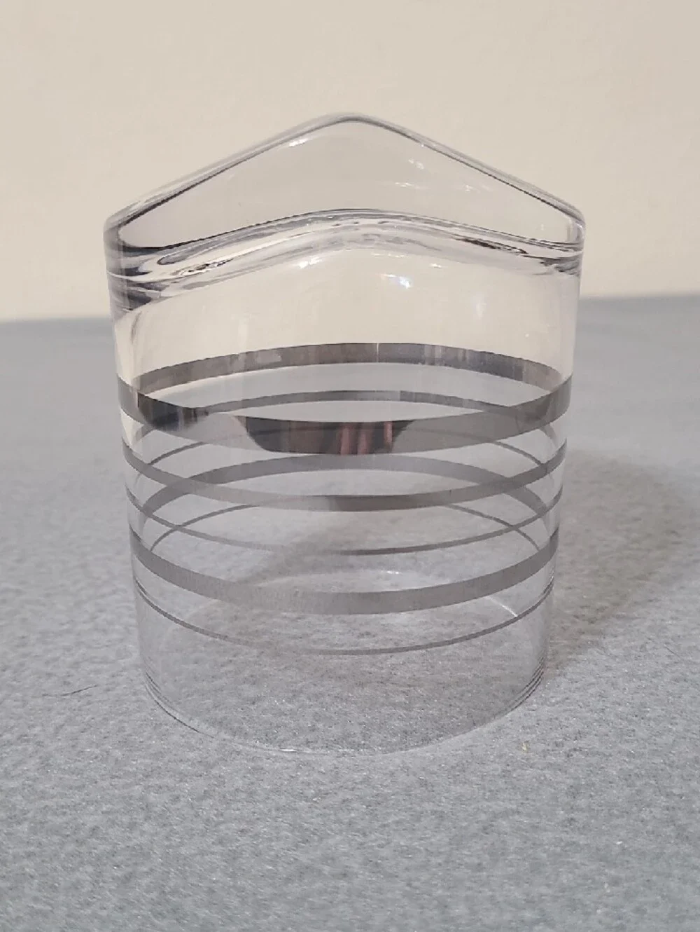 2 Tilted Whiskey Glasses Bourbon Clear Glass‎ Tumblers Barware Silver Stripes